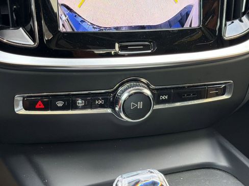 Certified 2024 Volvo S60 B5 Plus FWD image 19
