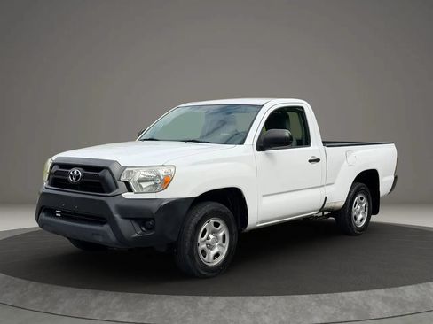 Used 2014 Toyota Tacoma 2WD Regular Cab image 1