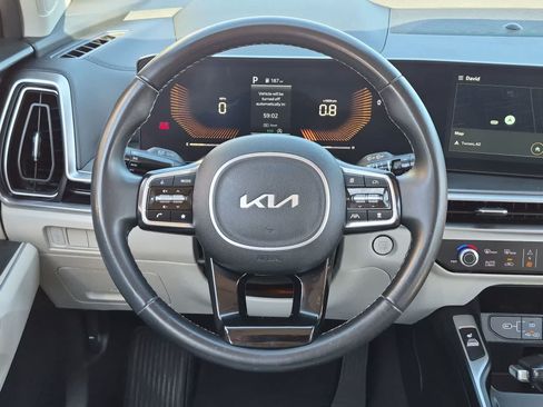 Used 2024 Kia Sorento S FWD image 23