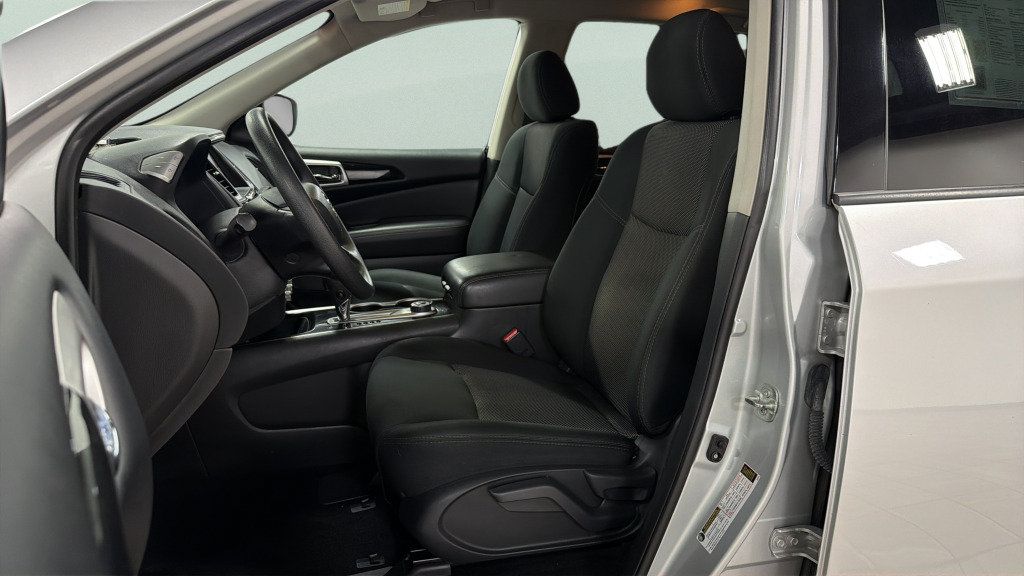 Used 2019 Nissan Pathfinder S AWD/4WD image 16