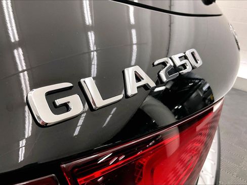 Certified 2023 Mercedes-Benz GLA 250 4MATIC image 32