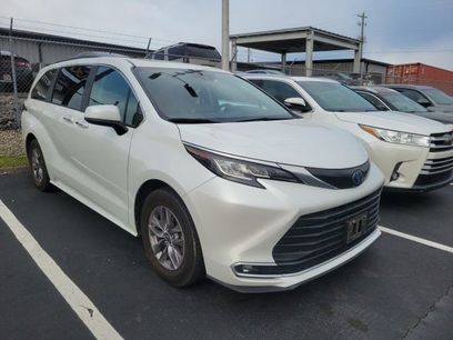 Used 2023 Toyota Sienna XLE