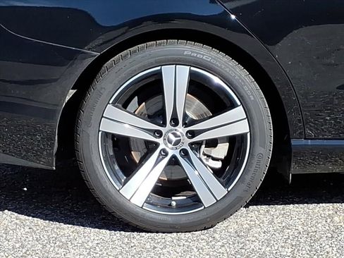 Used 2023 Mercedes-Benz C 300 4MATIC Sedan image 3