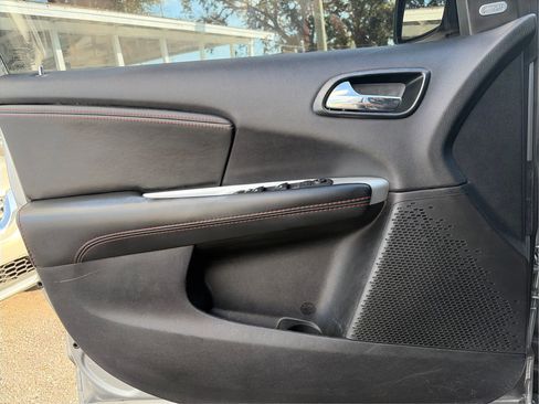 Used 2019 Dodge Journey GT image 21