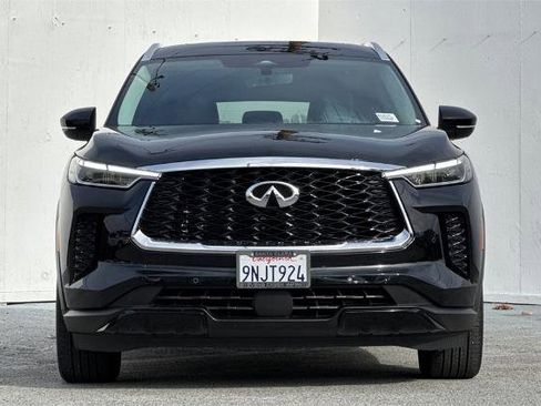 Certified 2024 INFINITI QX60 Luxe image 9