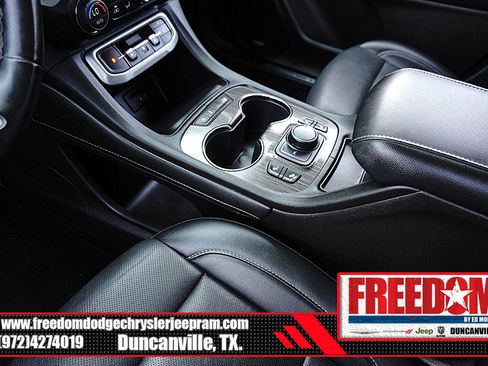 Used 2023 GMC Acadia SLT FWD image 36