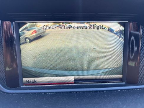 Used 2011 Mercedes-Benz E 350 BlueTEC Sedan image 16