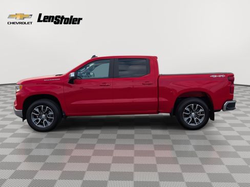Used 2022 Chevrolet Silverado 1500 LT image 2
