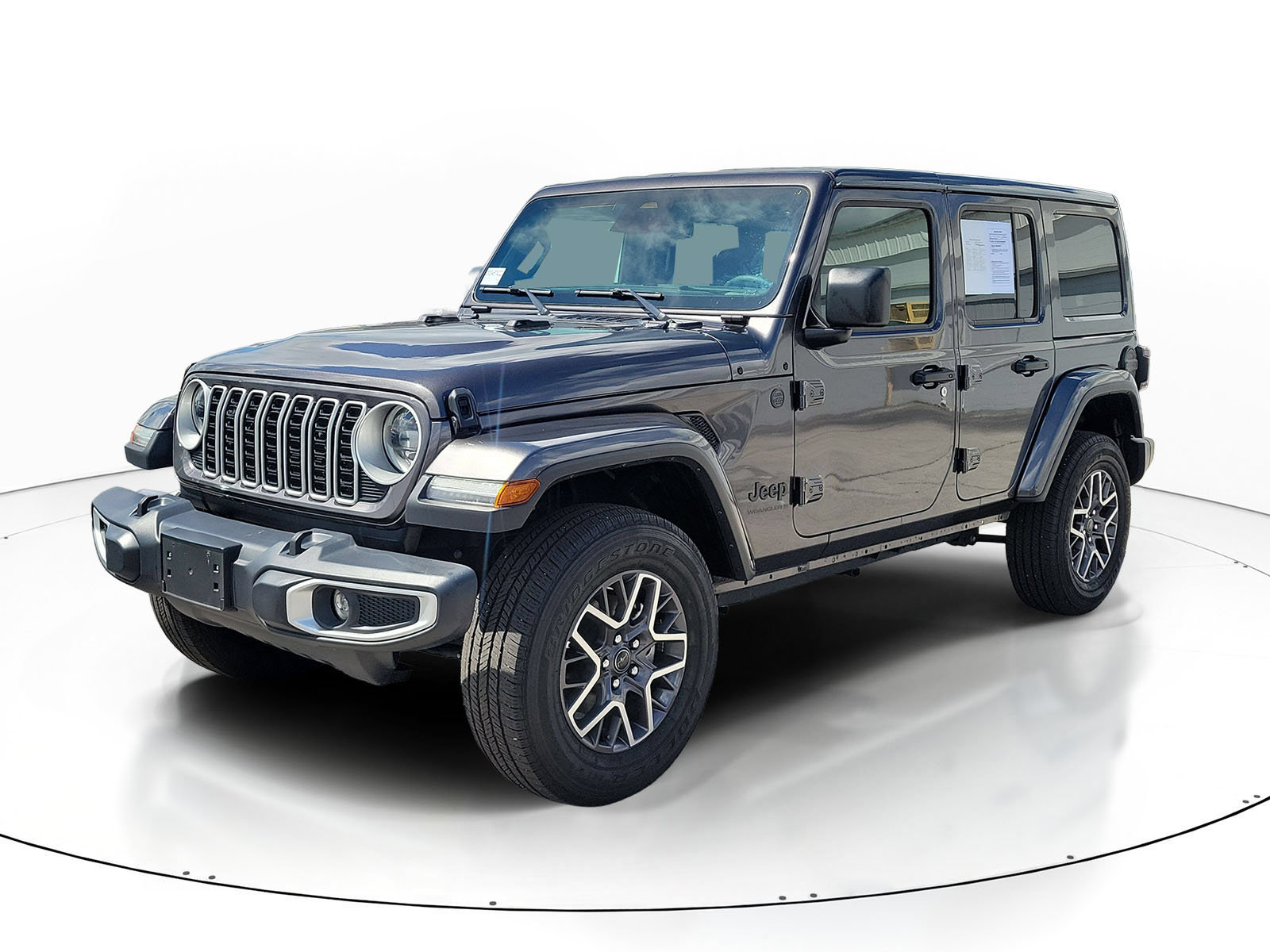 Used 2025 Jeep Wrangler Unlimited Sahara AWD/4WD image 3