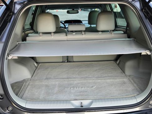 Used 2013 Toyota Prius V Five image 10