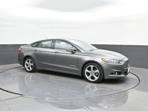 Used 2013 Ford Fusion SE FWD image 15