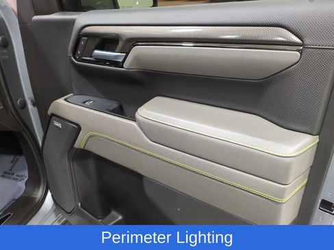 Used 2023 Chevrolet Silverado 1500 ZR2 w/ Technology Package AWD/4WD image 10