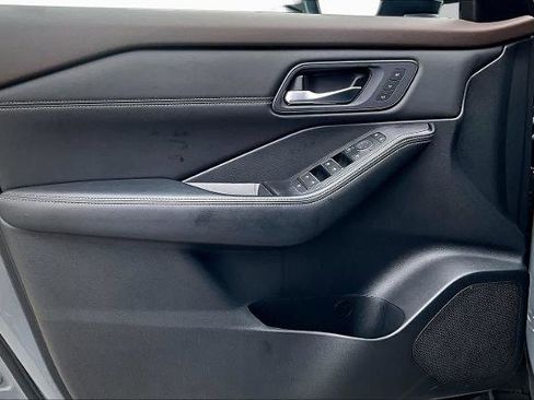 Certified 2023 Nissan Rogue SL AWD/4WD image 22