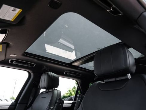 New 2026 Land Rover Range Rover Sport Dynamic SE AWD/4WD image 5