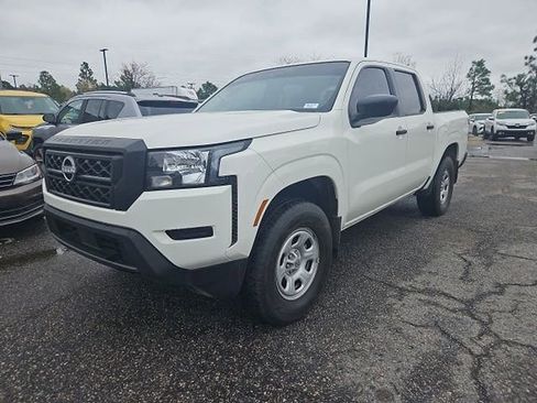 Certified 2024 Nissan Frontier S image 2