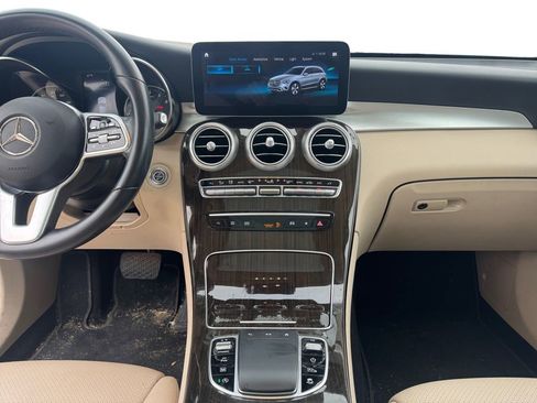 Used 2022 Mercedes-Benz GLC 300 image 10