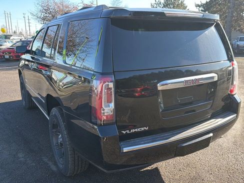 Used 2015 GMC Yukon Denali w/ Premium Package AWD/4WD image 5