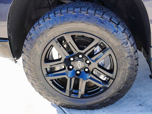 Used 2022 Chevrolet Silverado 1500 LT Trail Boss w/ LT Trail Boss Premium Package AWD/4WD image 12