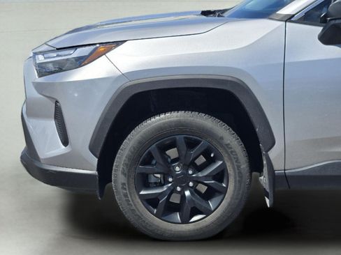 Used 2024 Toyota RAV4 LE FWD image 8