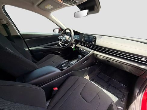 Used 2025 Hyundai Elantra SE w/ Cargo Package FWD image 26