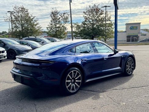 Used 2022 Porsche Taycan 4S image 6