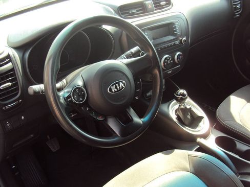Used 2015 Kia Soul FWD image 7