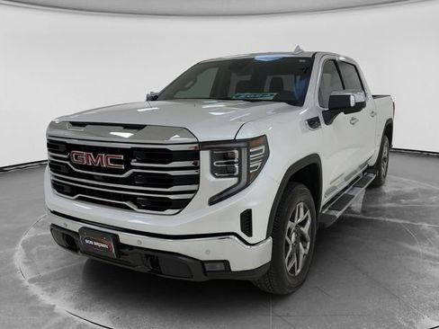 Used 2024 GMC Sierra 1500 SLT w/ SLT Premium Plus Package AWD/4WD image 7