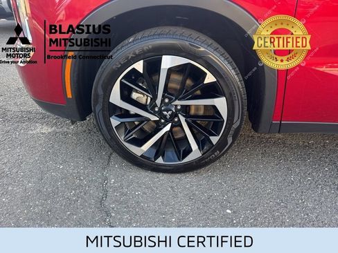 Used 2023 Mitsubishi Outlander 4WD Plug-In Hybrid image 16