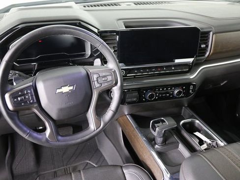 Used 2024 Chevrolet Silverado 1500 High Country w/ Technology Package image 13