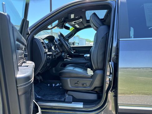 Used 2019 RAM 3500 Limited w/ Max Tow Package AWD/4WD image 5