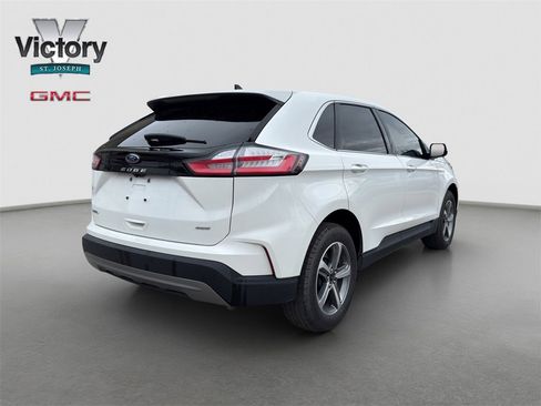 Used 2024 Ford Edge SEL w/ Convenience Package image 12