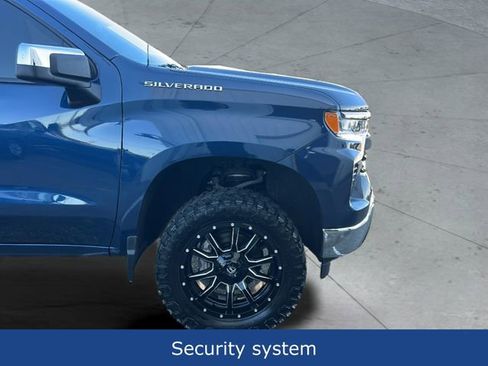 Used 2022 Chevrolet Silverado 1500 LT AWD/4WD image 30