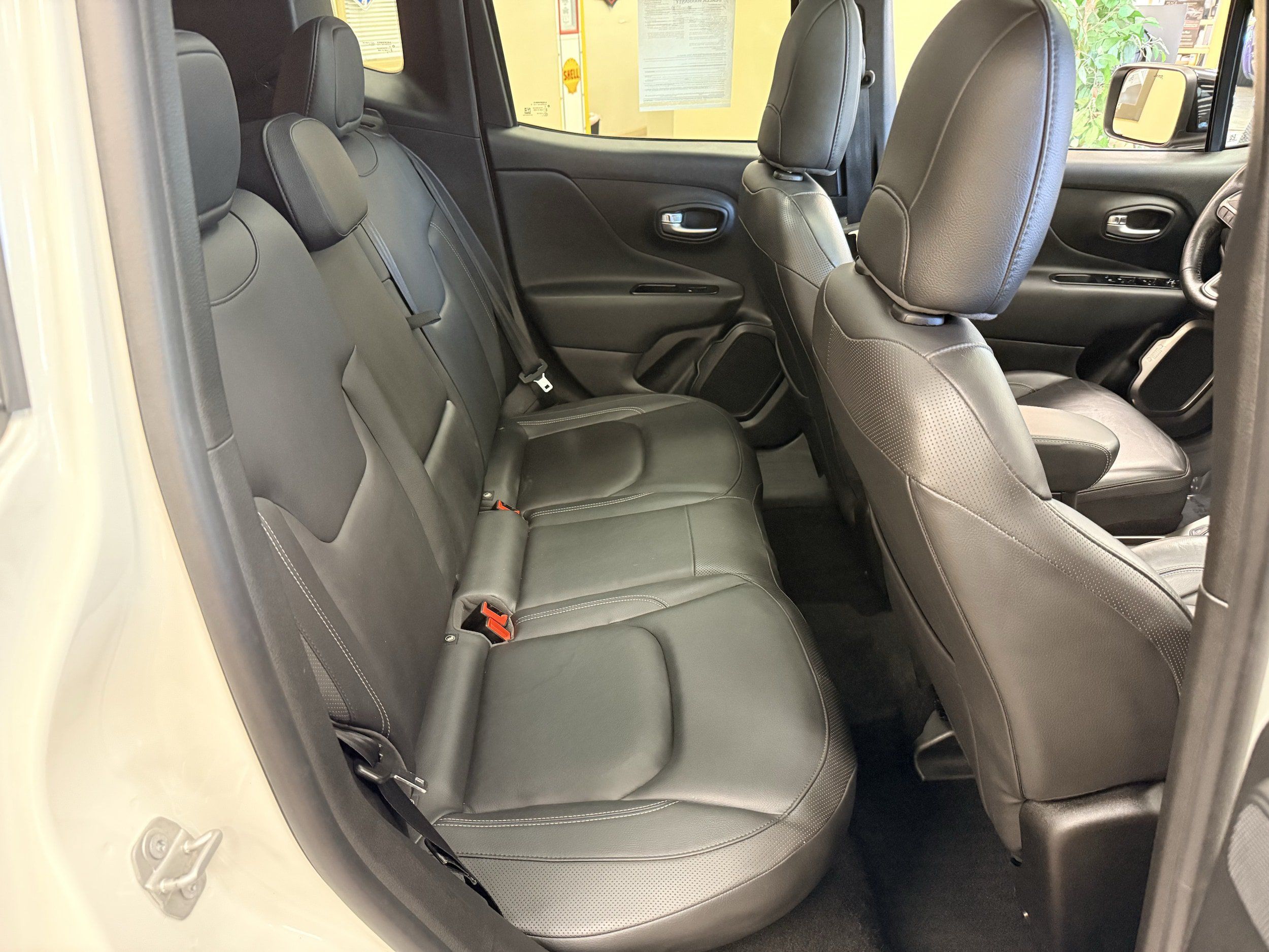 Used 2022 Jeep Renegade Limited w/ Sun, Sound & Wheels Group AWD/4WD image 21