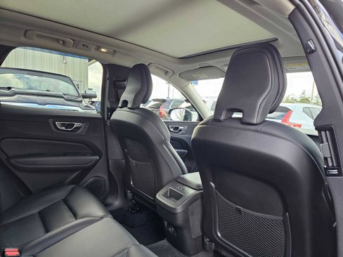 Used 2025 Volvo XC60 B5 Core w/ Climate Package image 15