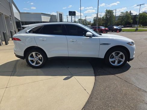 Used 2020 Jaguar F-PACE Premium image 2