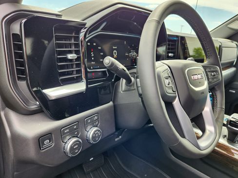 New 2026 GMC Sierra 1500 Elevation AWD/4WD image 15