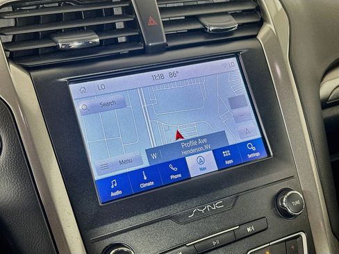 Used 2020 Ford Fusion SE FWD image 22