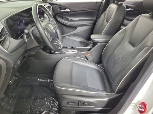Used 2025 Buick Encore GX Avenir w/ Avenir Convenience Package FWD image 19