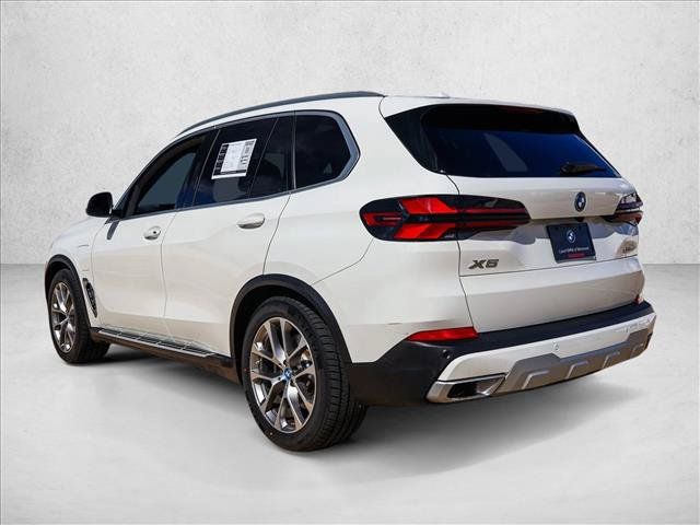 Used 2025 BMW X5 xDrive50e AWD/4WD image 7