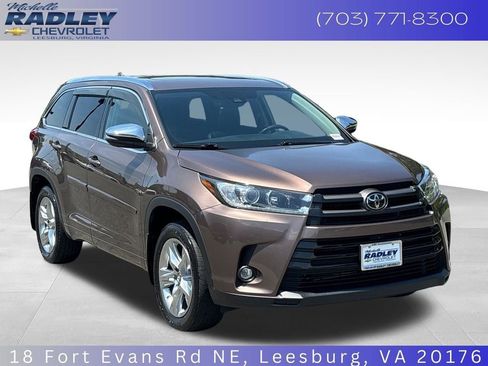 Used 2019 Toyota Highlander Limited AWD/4WD image 8