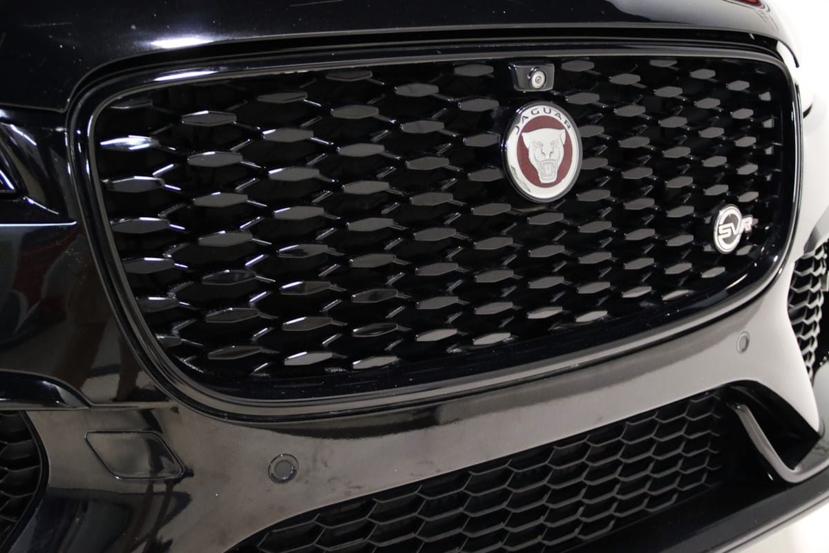 Used 2022 Jaguar F-PACE SVR AWD/4WD image 28