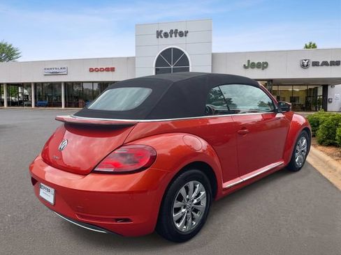 Used 2017 Volkswagen Beetle 1.8T S FWD image 6