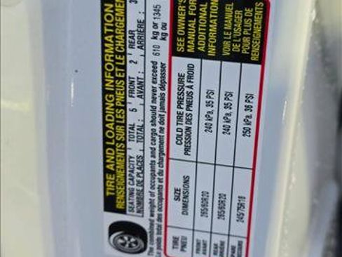 Certified 2025 Toyota Tundra Limited AWD/4WD image 15