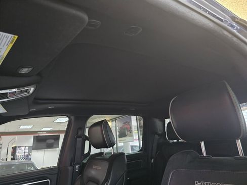 Used 2020 RAM 1500 Laramie w/ Sport Appearance Package AWD/4WD image 19