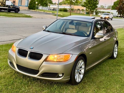 Used 2011 BMW 328i Sedan RWD image 2