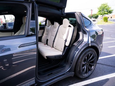 Used 2023 Tesla Model X AWD/4WD image 32