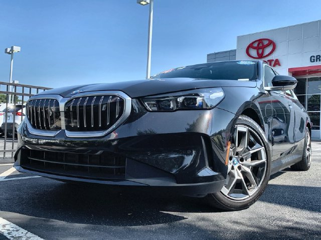 Used 2024 BMW i5 eDrive40i RWD image 1