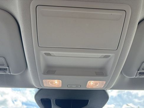 Used 2022 Ford Escape SE w/ Cold Weather Package image 19