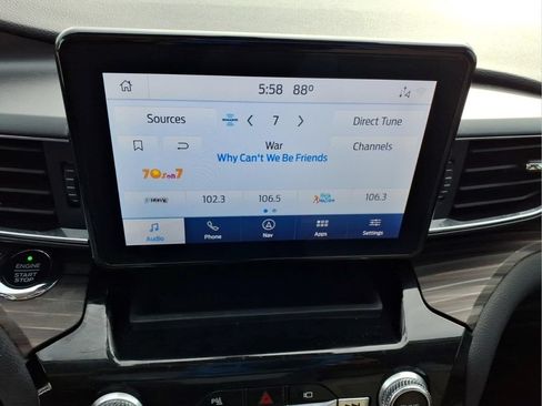 Used 2021 Ford Explorer Limited w/ Hybrid Equipment Group 310A RWD image 22