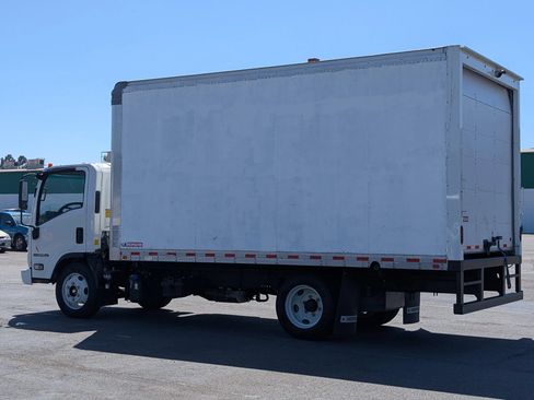 Used 2023 Isuzu NPR RWD image 5